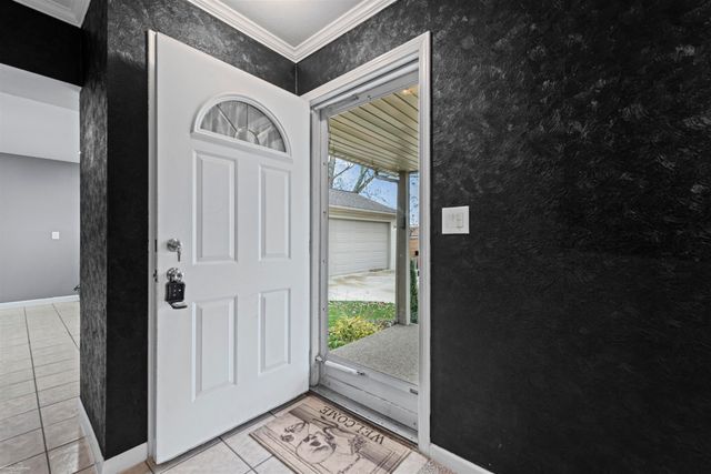 22548 Spitzley Street, Clinton Township, MI 48035