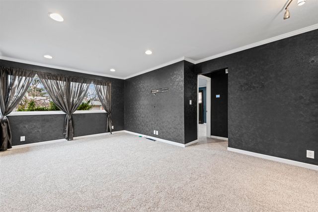 22548 Spitzley Street, Clinton Township, MI 48035