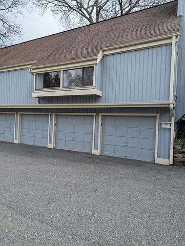 953 Heritage Village A, Southbury, CT 06488