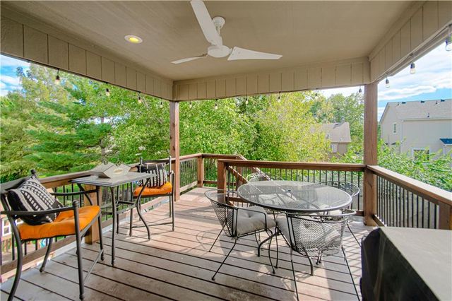 21425 W 47th Terrace, Shawnee, KS 66218