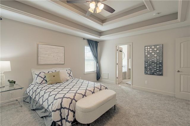 21425 W 47th Terrace, Shawnee, KS 66218