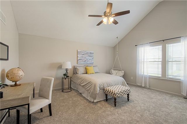 21425 W 47th Terrace, Shawnee, KS 66218