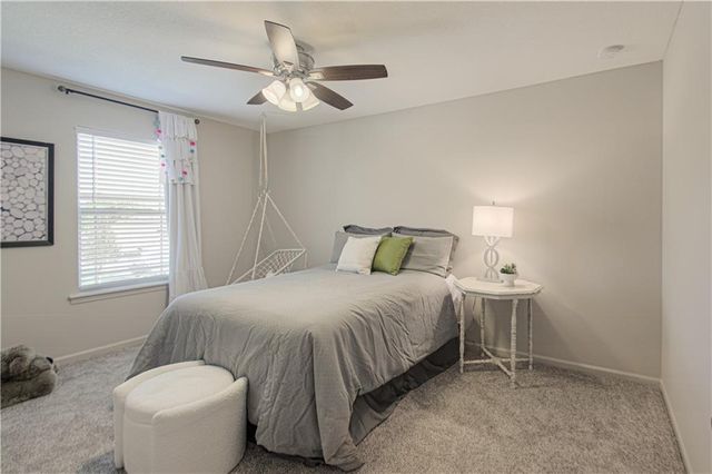 21425 W 47th Terrace, Shawnee, KS 66218