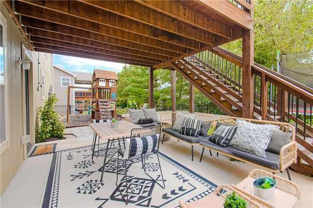 21425 W 47th Terrace, Shawnee, KS 66218