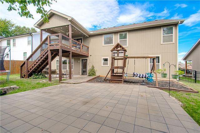 21425 W 47th Terrace, Shawnee, KS 66218