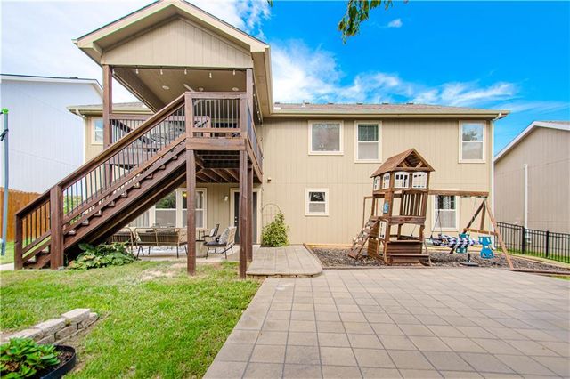 21425 W 47th Terrace, Shawnee, KS 66218