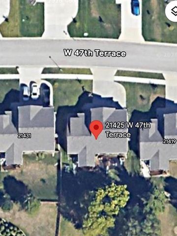 21425 W 47th Terrace, Shawnee, KS 66218