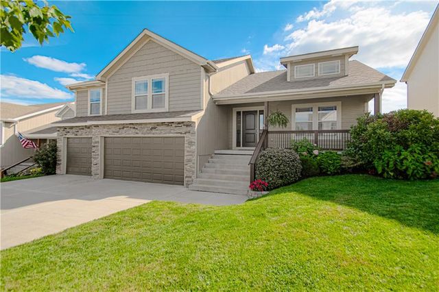 21425 W 47th Terrace, Shawnee, KS 66218
