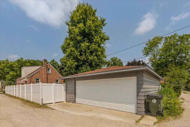 4031 Park Avenue, Brookfield, IL 60513