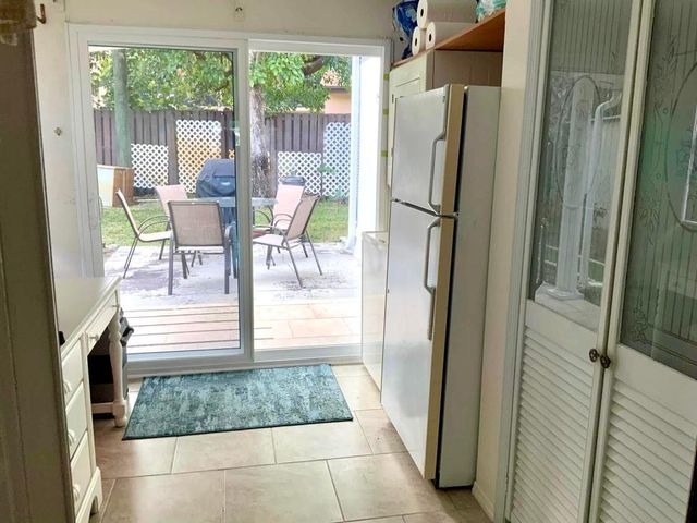 507 Alamanda Lane, Deerfield Beach, FL 33442