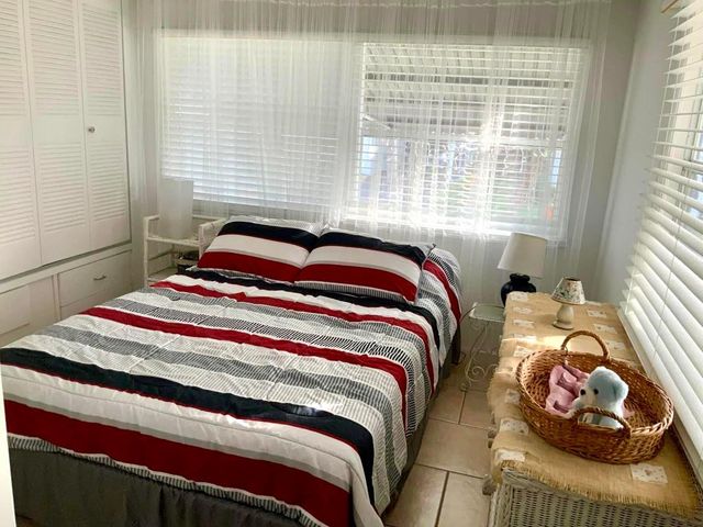 507 Alamanda Lane, Deerfield Beach, FL 33442