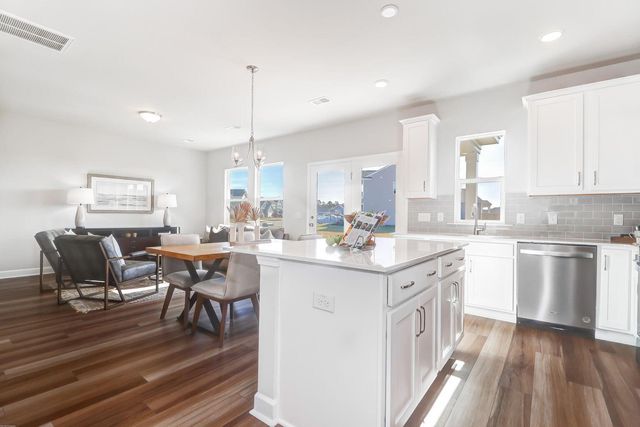 4037 Lemon Grass Lane, Ravenel, SC 29470