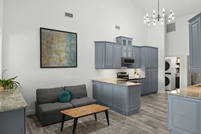 1948 SPRUCE CREEK LANDING, Port Orange, FL 32128