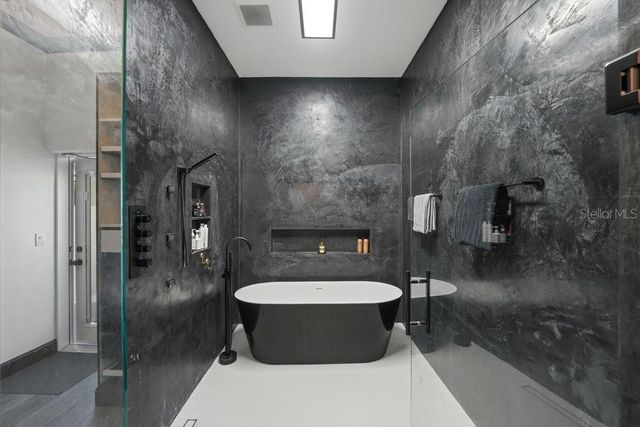 1948 SPRUCE CREEK LANDING, Port Orange, FL 32128