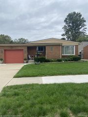 22518 Avalon Street, Saint Clair Shores, MI 48080