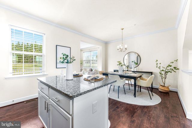 64 HOLSTEIN DR, Hanover, PA 17331