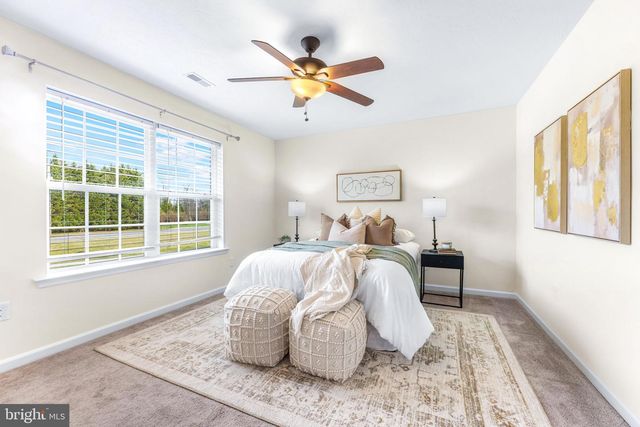 64 HOLSTEIN DR, Hanover, PA 17331