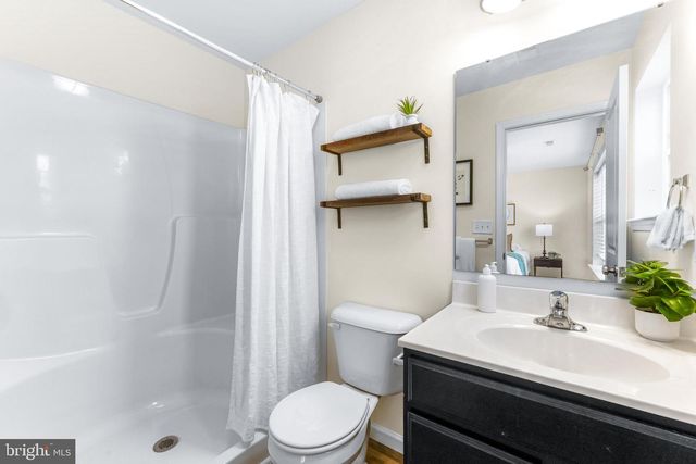 64 HOLSTEIN DR, Hanover, PA 17331