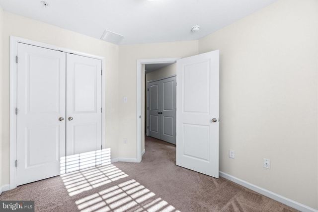 64 HOLSTEIN DR, Hanover, PA 17331