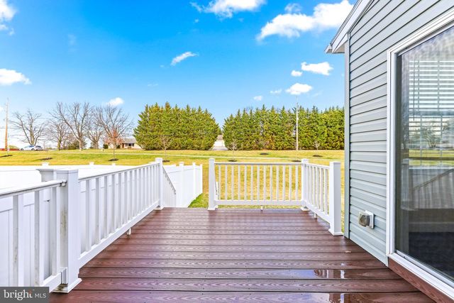 64 HOLSTEIN DR, Hanover, PA 17331