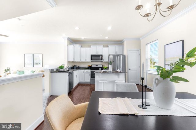 64 HOLSTEIN DR, Hanover, PA 17331