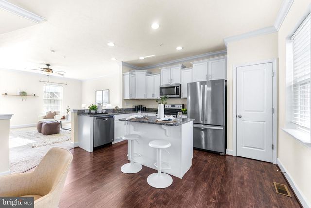 64 HOLSTEIN DR, Hanover, PA 17331