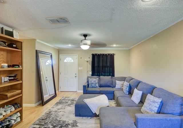 3217 Thunderbird Lane, Bossier City, LA 71112