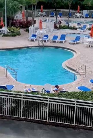 16690 Blatt Blvd B, Weston, FL 33326