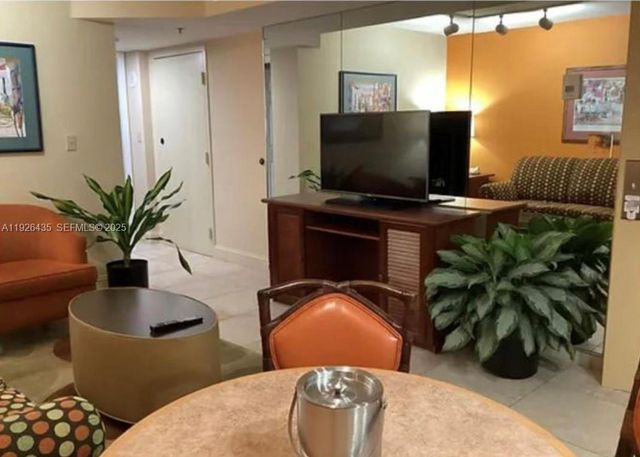 16690 Blatt Blvd B, Weston, FL 33326