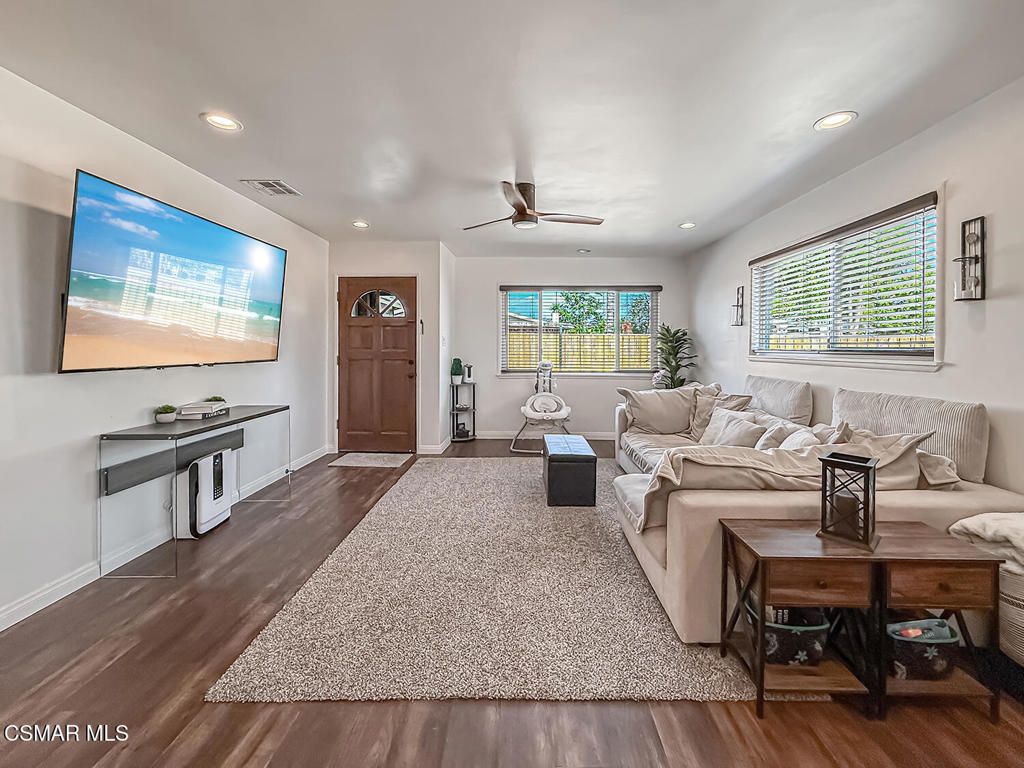 Image 15 of property listing at 4606 Adam Road, Simi Valley, CA 93063