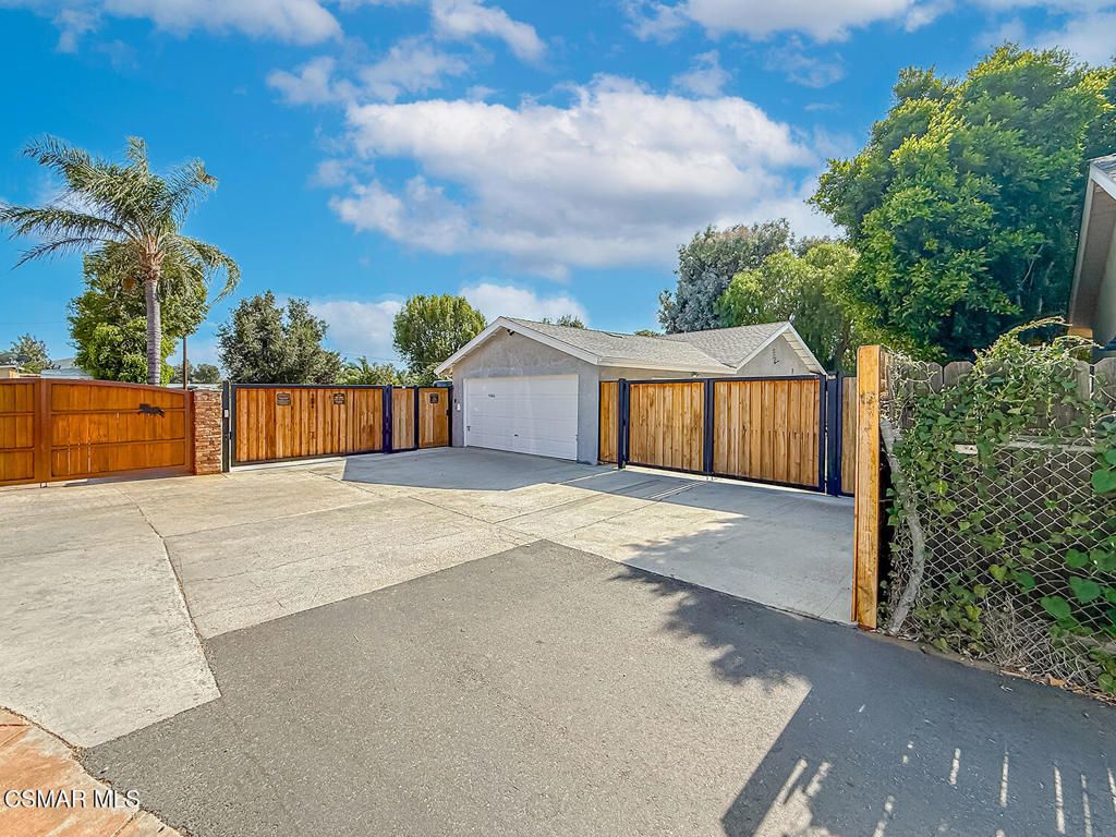 Image 4 of property listing at 4606 Adam Road, Simi Valley, CA 93063