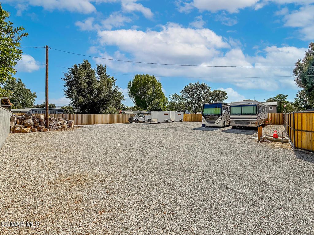 Image 8 of property listing at 4606 Adam Road, Simi Valley, CA 93063