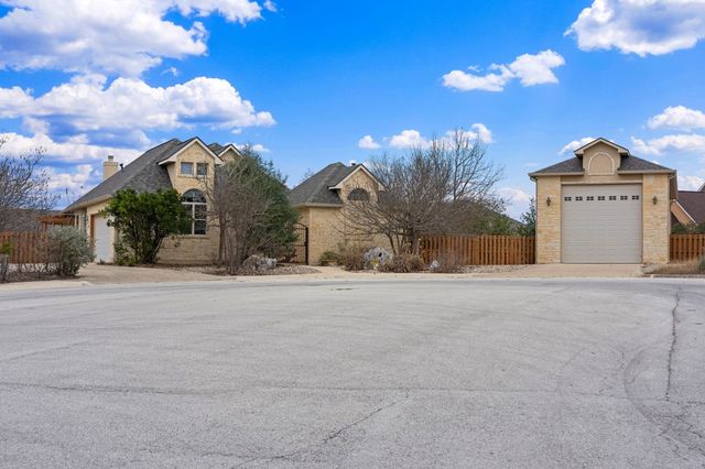 1894 Summit Top Dr, Kerrville, TX 78028