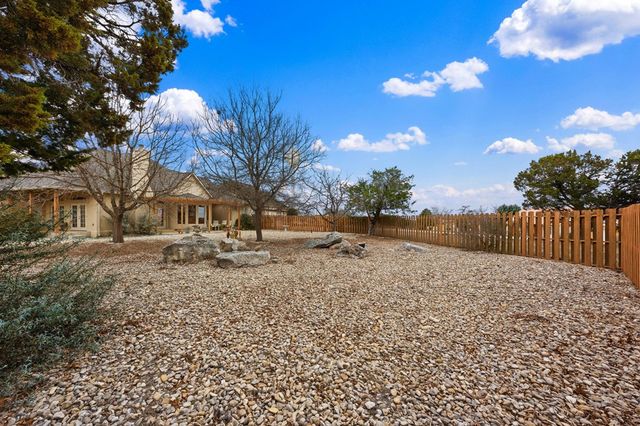 1894 Summit Top Dr, Kerrville, TX 78028