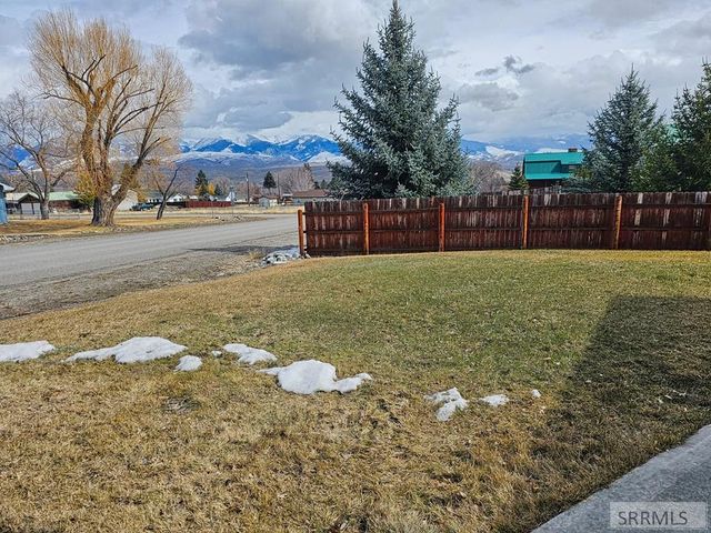 1104 Taft Avenue, Salmon, ID 83467