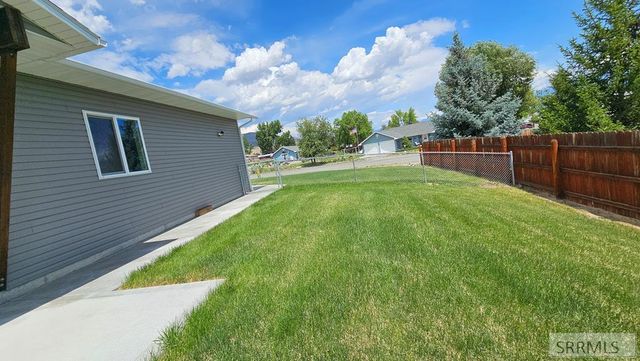1104 Taft Avenue, Salmon, ID 83467