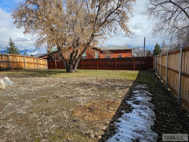 1104 Taft Avenue, Salmon, ID 83467