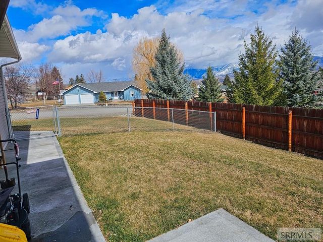 1104 Taft Avenue, Salmon, ID 83467