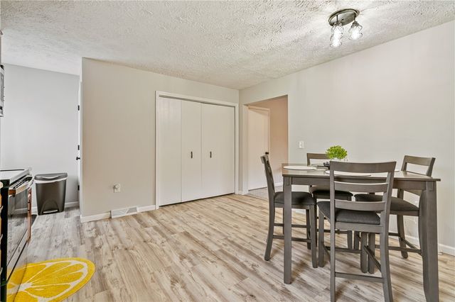 2902 Darlington Rd 502, Chippewa Twp, PA 15010