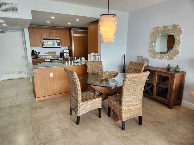 10275 Collins Ave 824, Bal Harbour, FL 33154