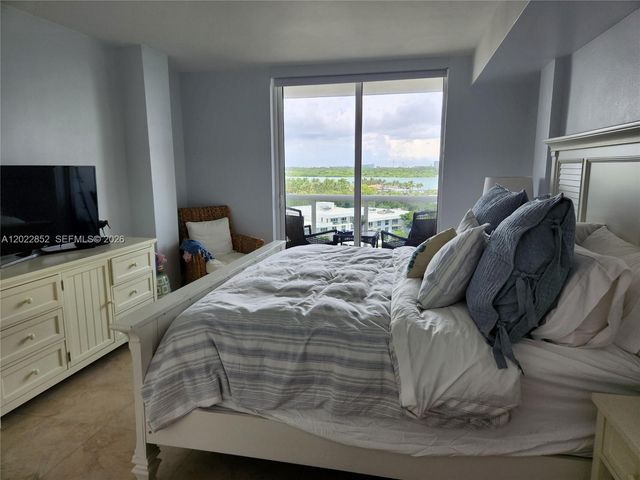 10275 Collins Ave 824, Bal Harbour, FL 33154