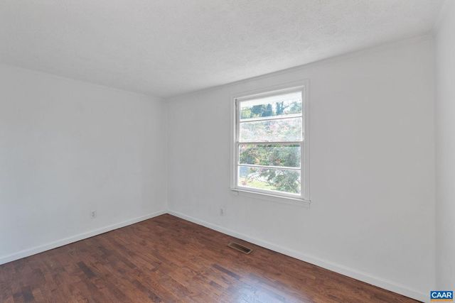 1509 SE 6TH ST, Charlottesville, VA 22902