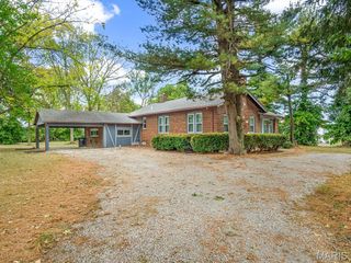 1617 S Illinois Street, Belleville, IL 62220