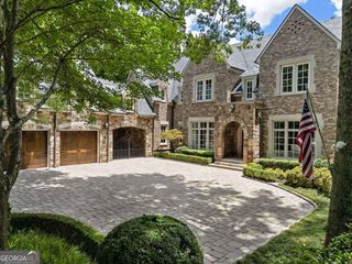 675 W Paces Ferry, #4 Road NW, Atlanta, GA 30327