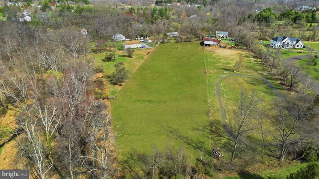 34 AQUEDUCT RD, Washington Crossing, PA 18977