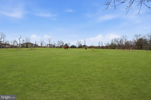 34 AQUEDUCT RD, Washington Crossing, PA 18977