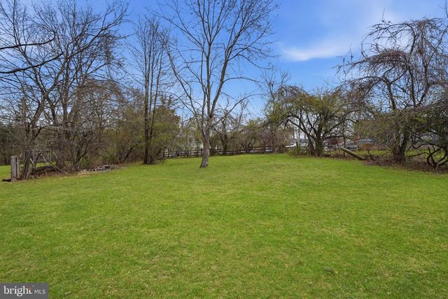 34 AQUEDUCT RD, Washington Crossing, PA 18977