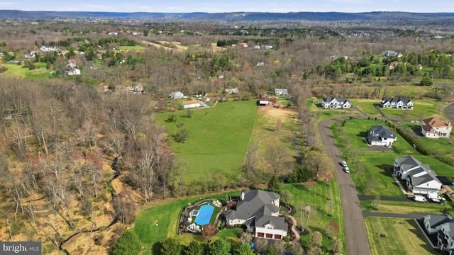 34 AQUEDUCT RD, Washington Crossing, PA 18977