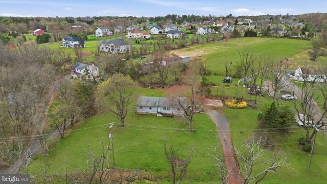 34 AQUEDUCT RD, Washington Crossing, PA 18977