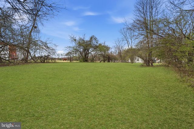34 AQUEDUCT RD, Washington Crossing, PA 18977